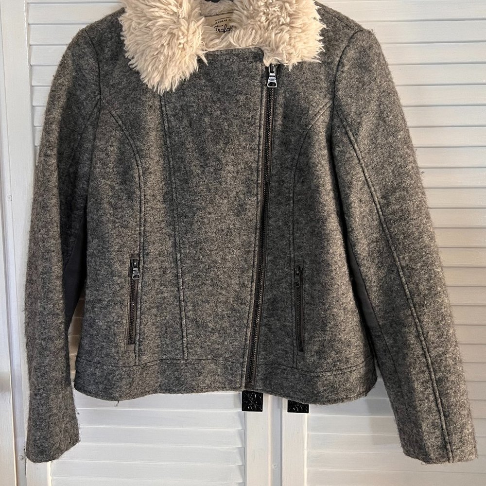 Zara Outerwear Trafaluc  Grey Jacket   AUS 10 Faux Sheepskin Collar - Picture 2 of 15